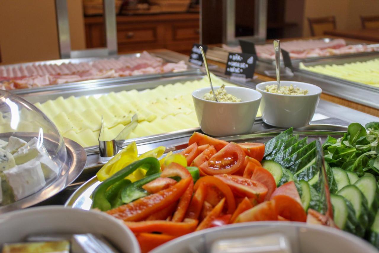 Hotel Grand Hradec Králové Екстериор снимка