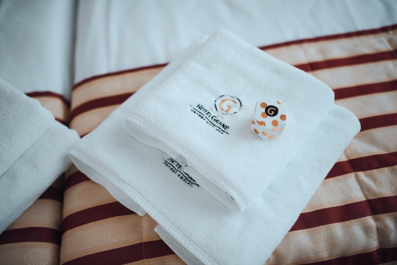 Hotel Grand Hradec Králové Екстериор снимка