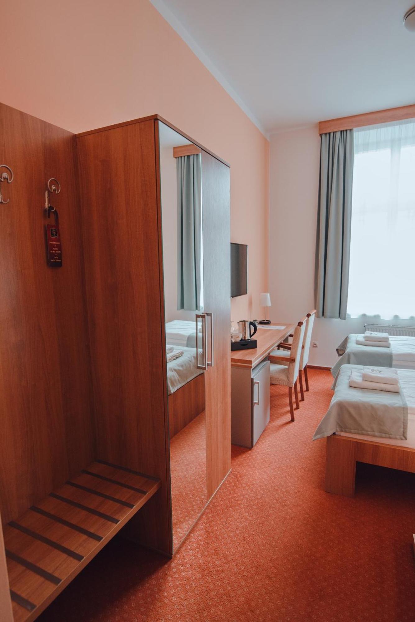 Hotel Grand Hradec Králové Екстериор снимка