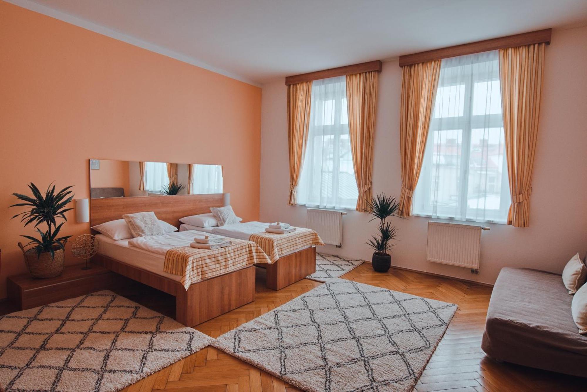 Hotel Grand Hradec Králové Екстериор снимка