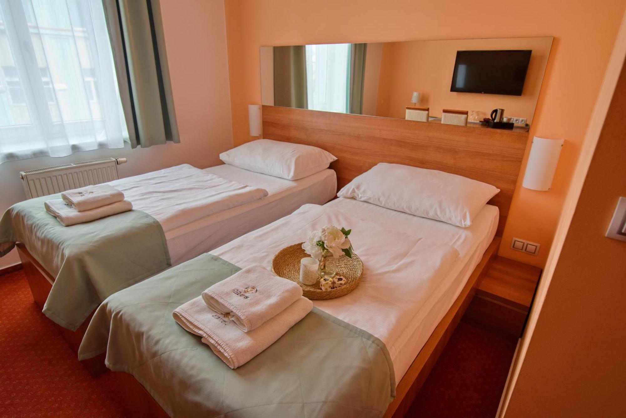 Hotel Grand Hradec Králové Екстериор снимка