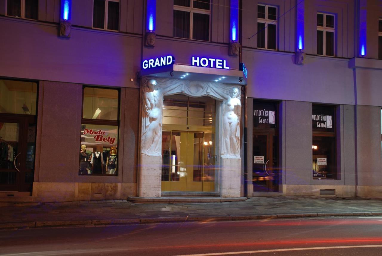 Hotel Grand Hradec Králové Екстериор снимка